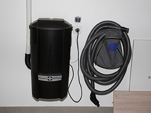 Central vacuum canister and Hose